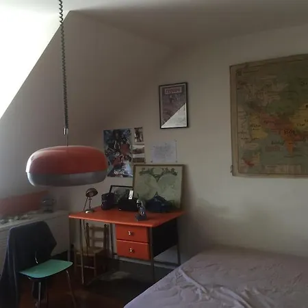 Loue Mancelle Typique Gare Holiday home *